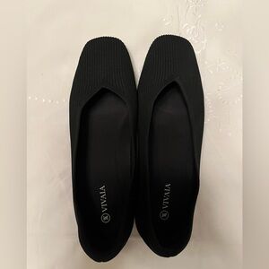 VIVAIA Square-Toe V-Cut Flats (Margot 2.0) Size 41/9.5 NEW